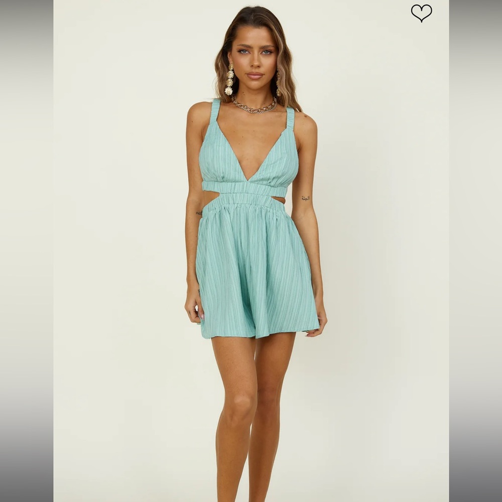 Backless Romper - Picture 6 of 8